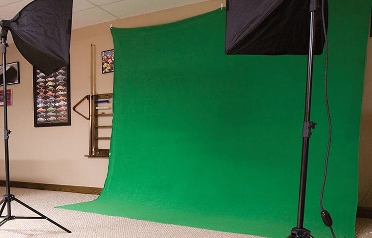 Differences Between a Tarp Green Screen and a Standard Green Screen